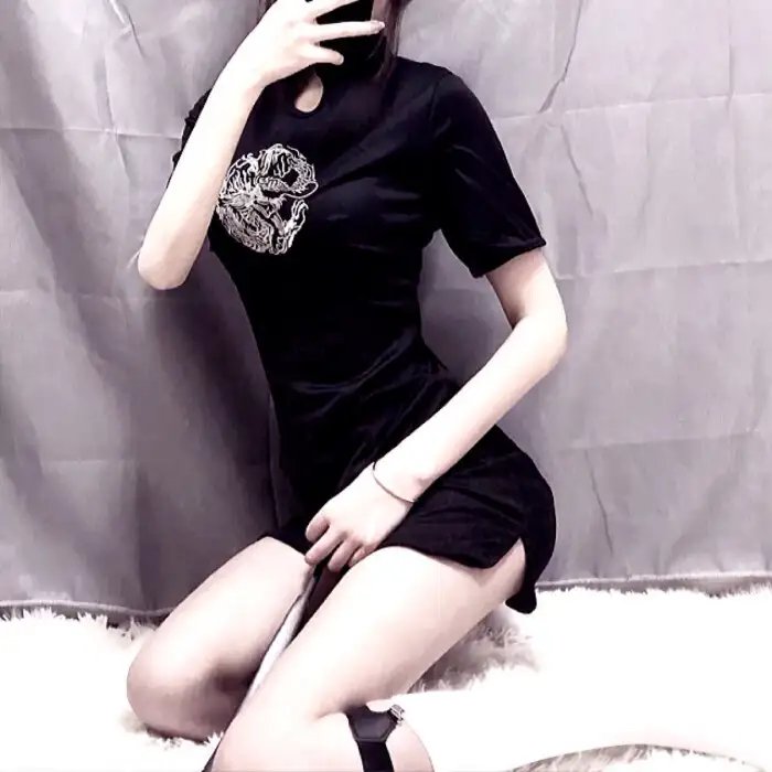 心不在焉的服务生